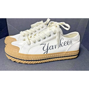 MLB Playball New York Yankees Baseball Canvas Chunky Shoes Size 9